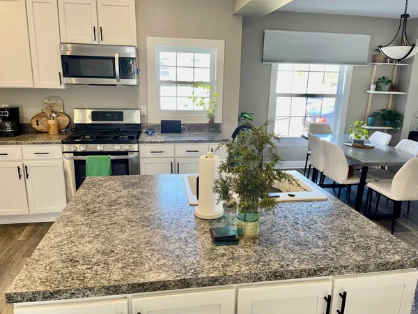 $325,000 | 304 South High School Avenue, Holyoke, CO 80734