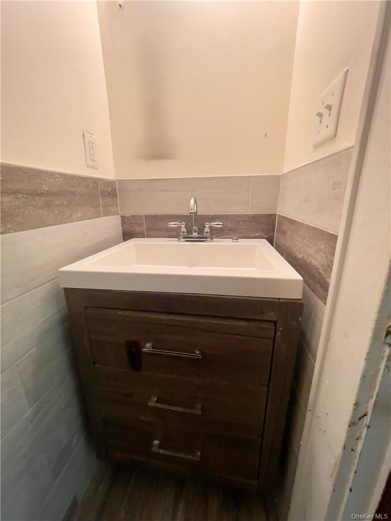 4 Old Turnpike Road Bloomingburg, NY 12721 - Photo 15 of 27 Bathroom featuring vanity