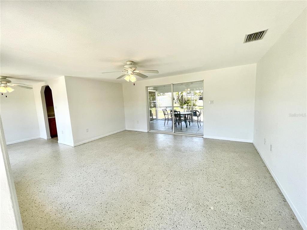 700 Dolphin Parkway Punta Gorda, FL 33950 - Photo 3 of 45