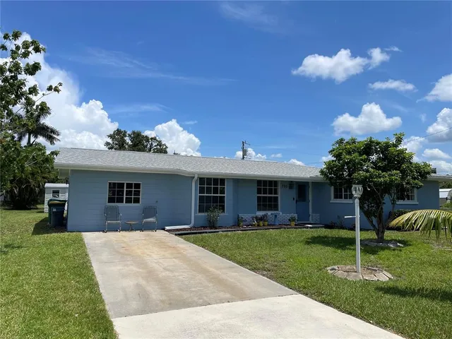 $250,000 | 700 Dolphin Parkway, Punta Gorda, FL 33950