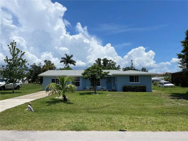 $250,000 | 700 Dolphin Parkway, Punta Gorda, FL 33950