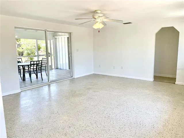 $250,000 | 700 Dolphin Parkway, Punta Gorda, FL 33950