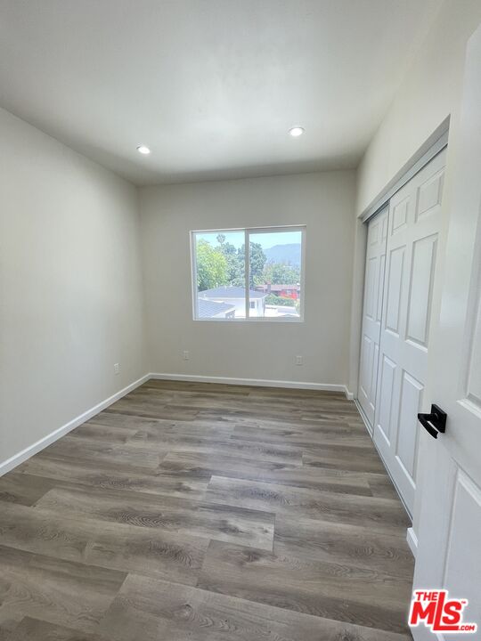 280 Grandview Street Pasadena, CA 91104 - Photo 29 of 34 a view of an empty room and window