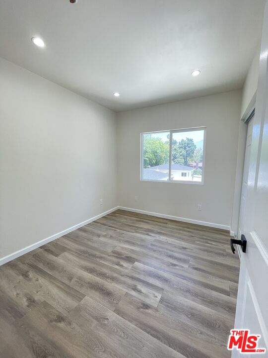 280 Grandview Street Pasadena, CA 91104 - Photo 30 of 34 an empty room with windows