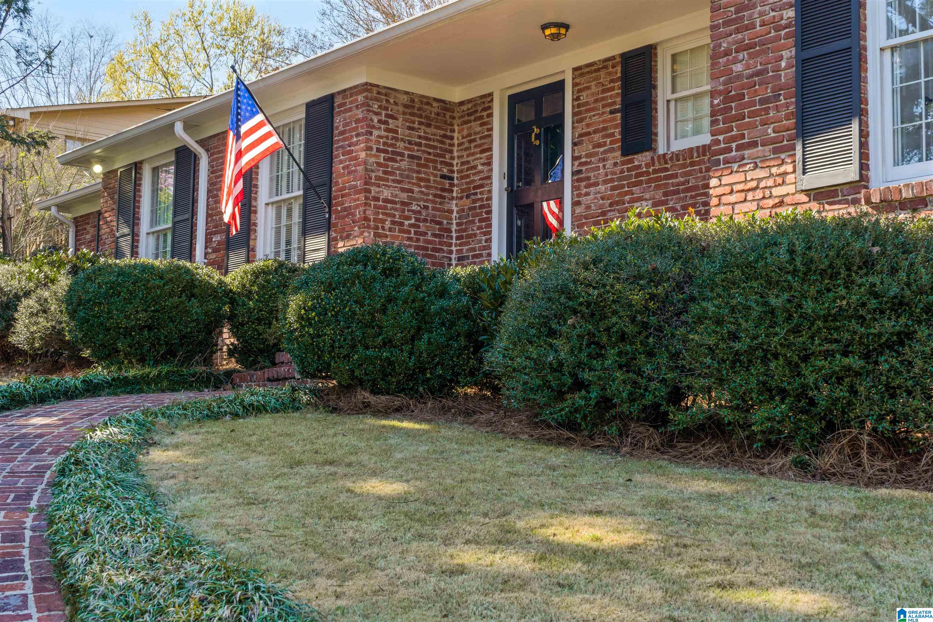 3328 North Woodridge Road Birmingham, AL 35223 - Photo 4 of 33