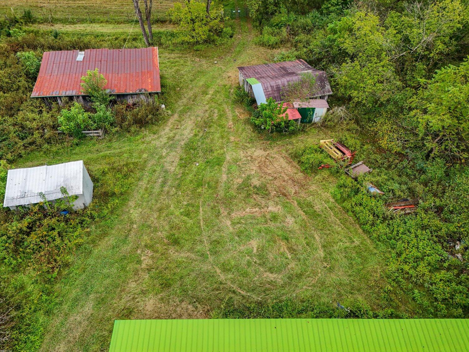 6481 Roanoke Road Fincastle, VA 24090 - Photo 45 of 47 a view of a back yard