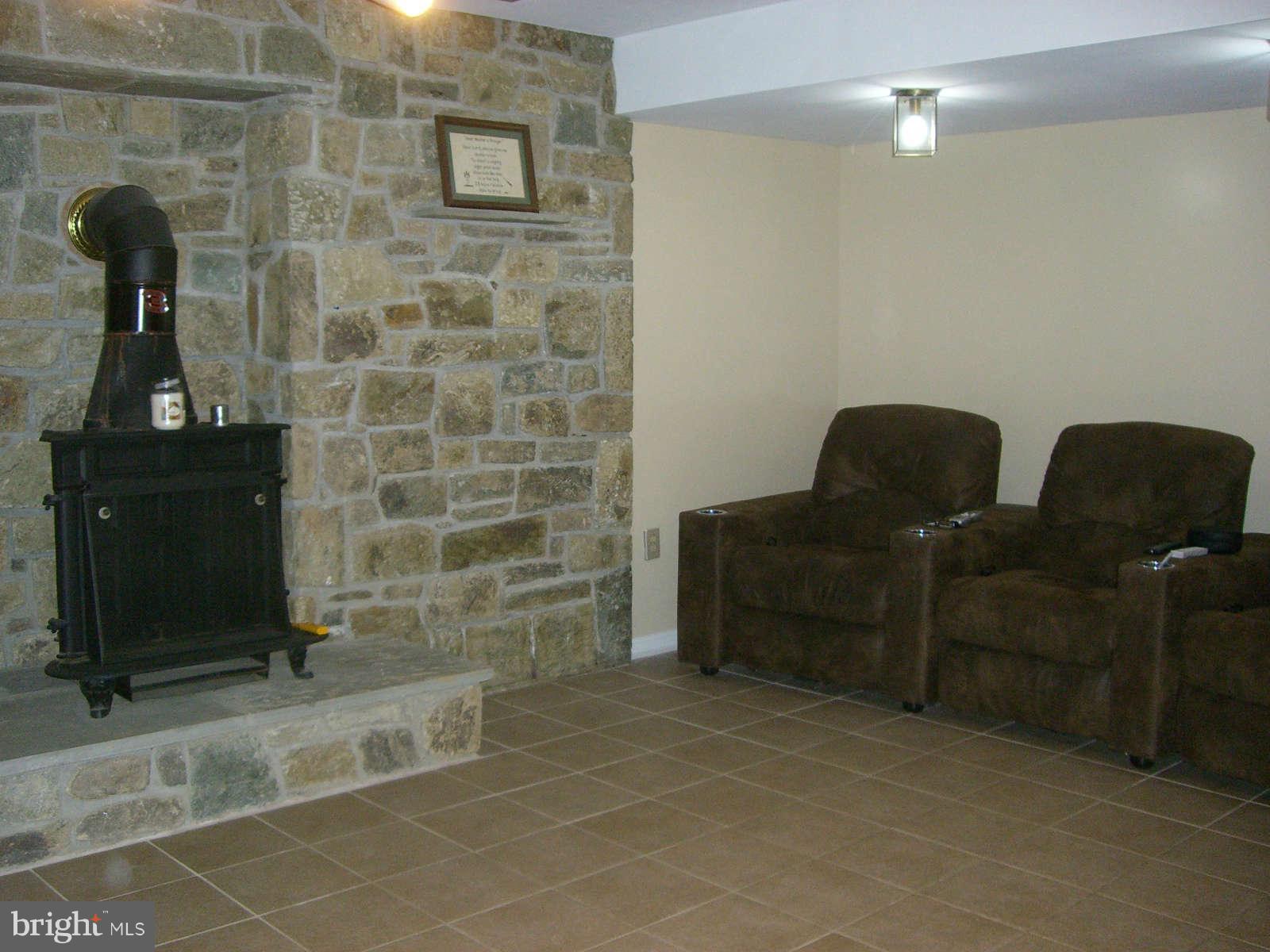 10256 Greystone Road Manassas, VA 20111 - Photo 5 of 23 Rec Room