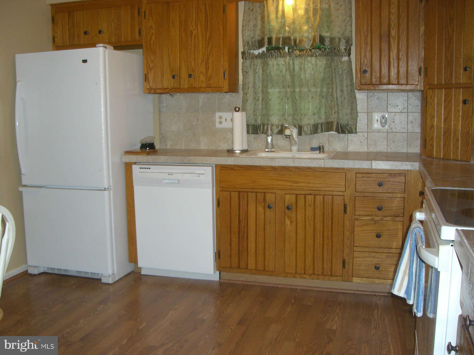 10256 Greystone Road Manassas, VA 20111 - Photo 10 of 23 Kitchen