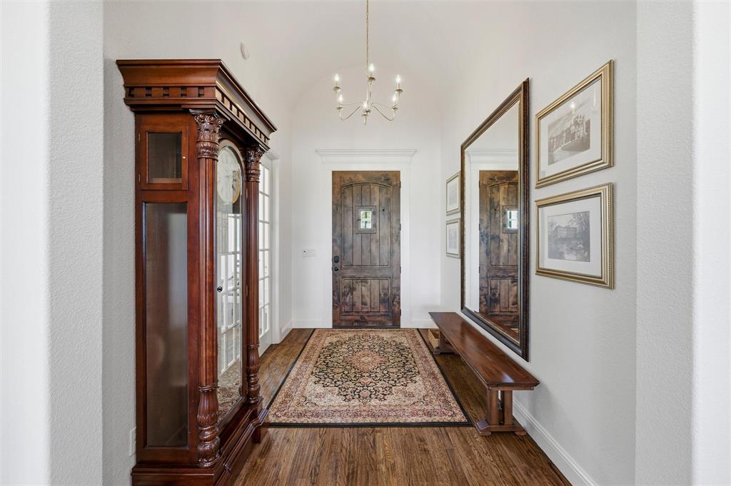 318 Arapahoe Ridge Weatherford, TX 76087 - Photo 6 of 40 Foyer