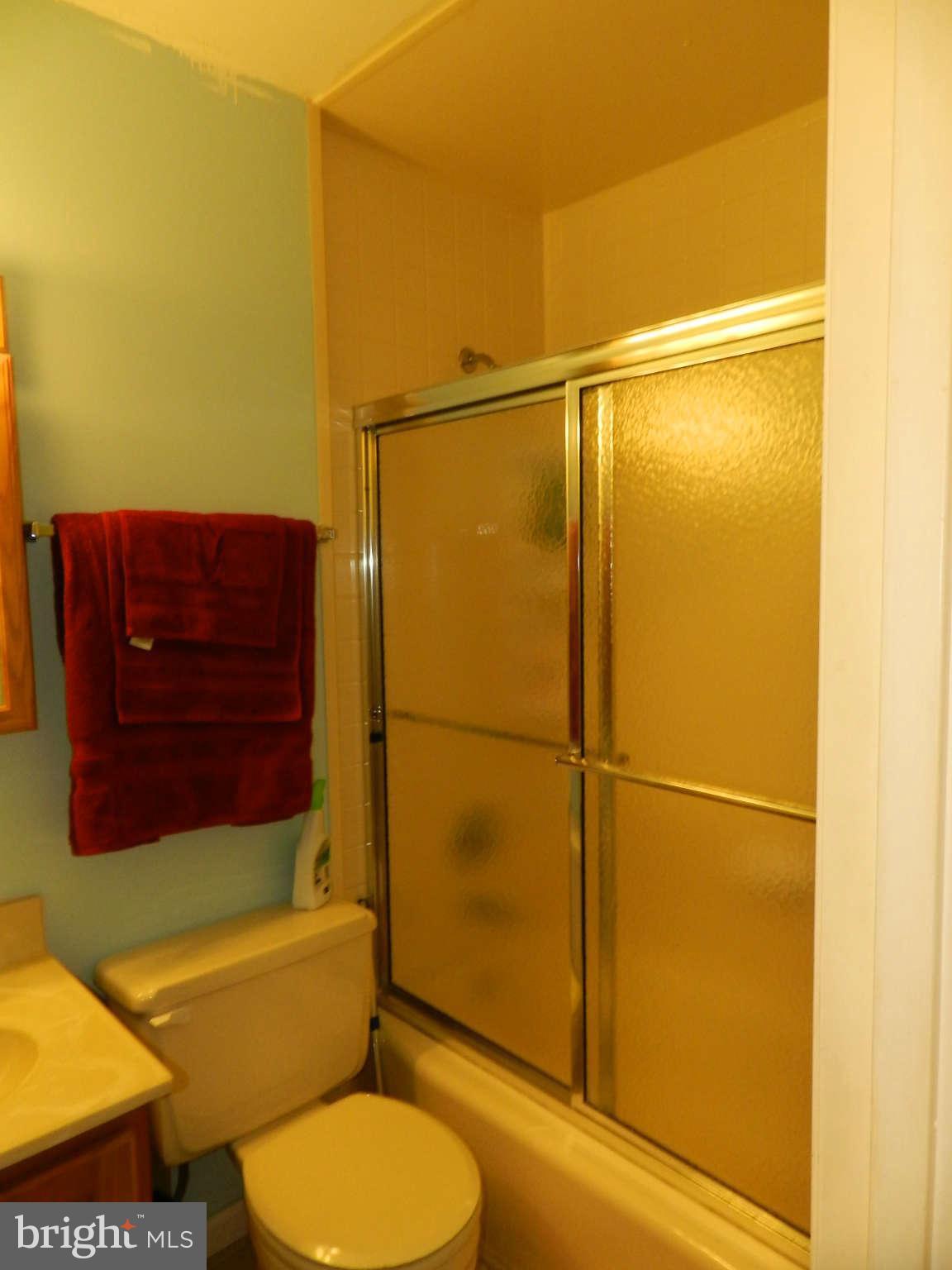 3038 Seminole Road Woodbridge, VA 22192 - Photo 13 of 25 Bath