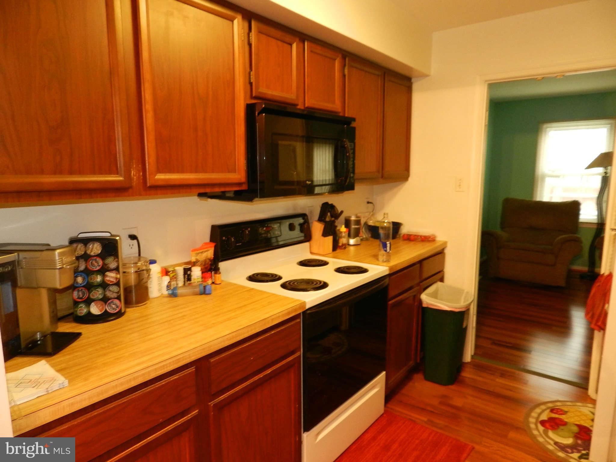 3038 Seminole Road Woodbridge, VA 22192 - Photo 3 of 25 Kitchen