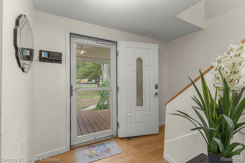 18491 Savage Road Belleville, MI 48111 - Photo 8 of 49