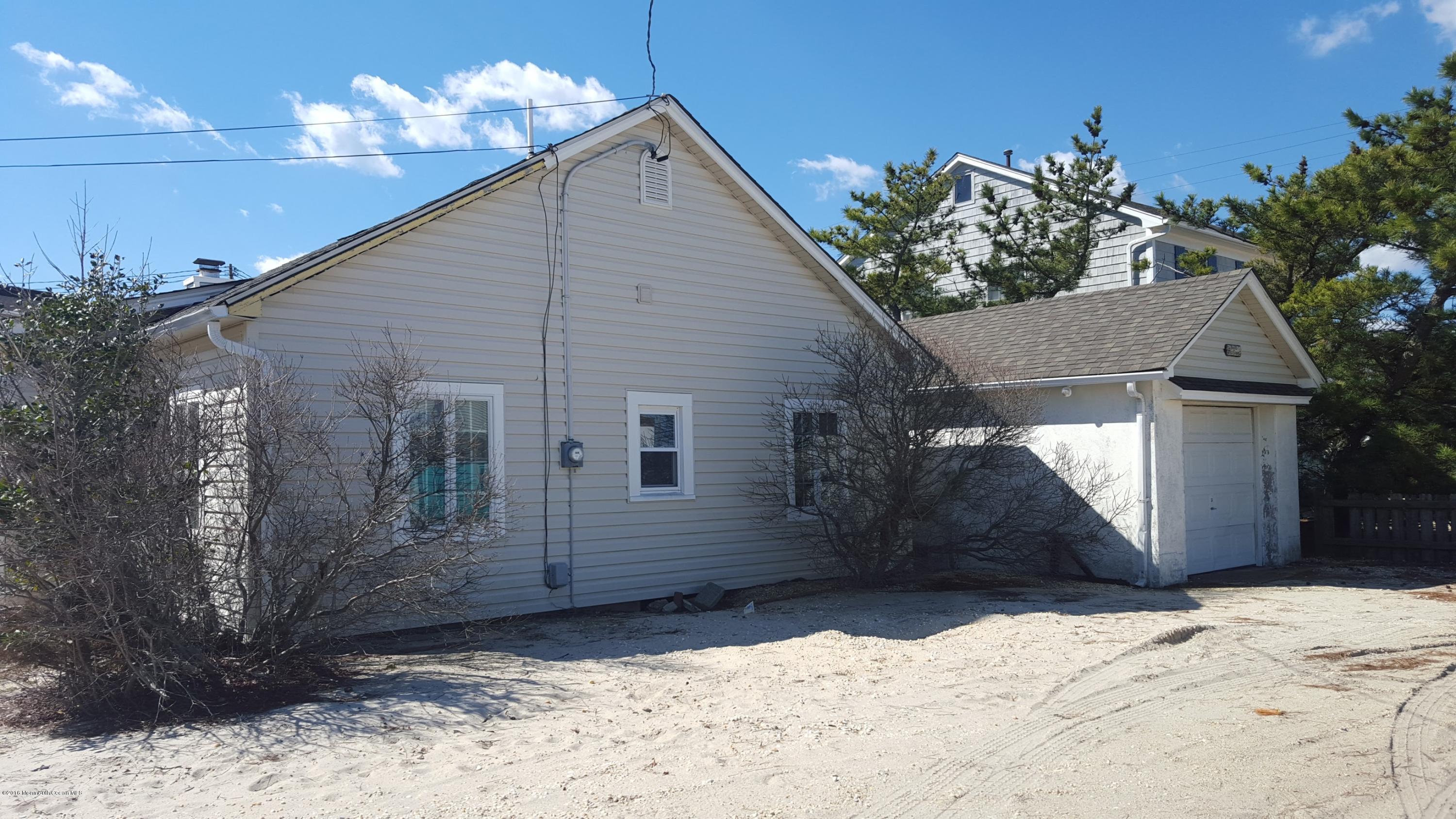 65 Boatmans Road Lavallette, NJ 08735 - Photo 3 of 19 65 Boatmans (4)