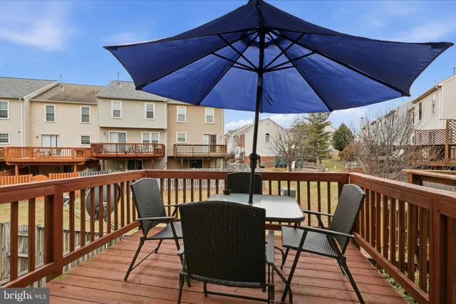 $600,000 | 5820 Watermark Circle, Centreville, VA 20120