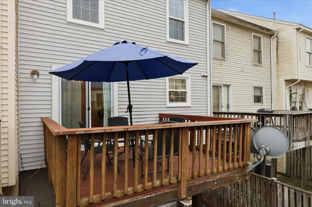 $600,000 | 5820 Watermark Circle, Centreville, VA 20120