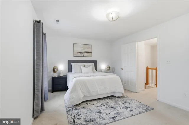 $600,000 | 5820 Watermark Circle, Centreville, VA 20120