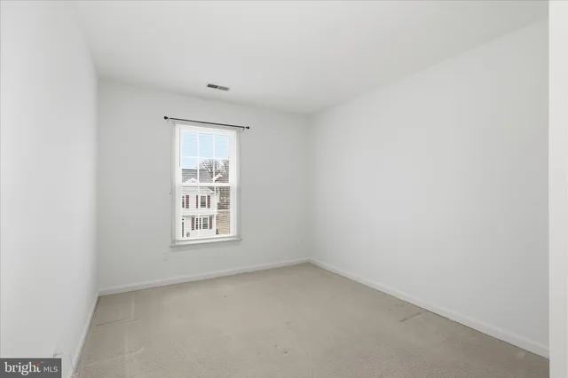 $600,000 | 5820 Watermark Circle, Centreville, VA 20120