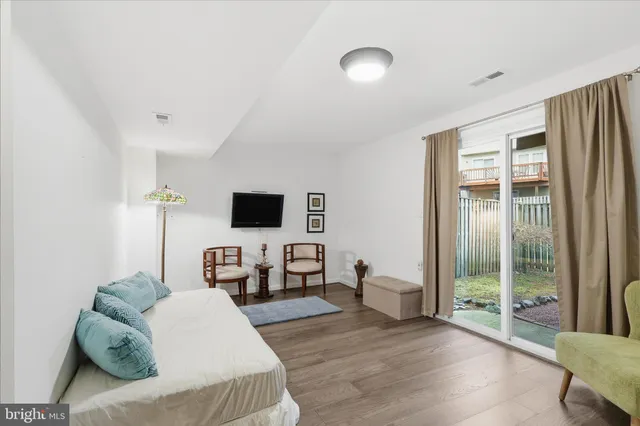 $600,000 | 5820 Watermark Circle, Centreville, VA 20120