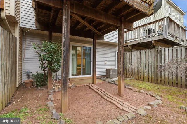 $600,000 | 5820 Watermark Circle, Centreville, VA 20120