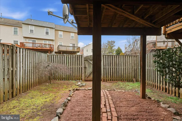 $600,000 | 5820 Watermark Circle, Centreville, VA 20120