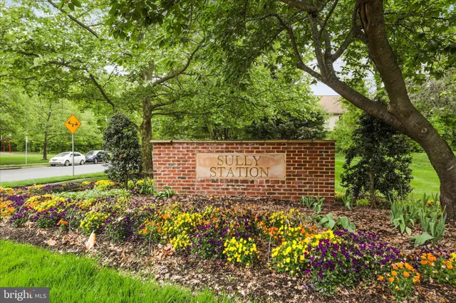 $600,000 | 5820 Watermark Circle, Centreville, VA 20120