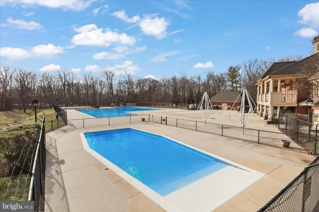 $600,000 | 5820 Watermark Circle, Centreville, VA 20120