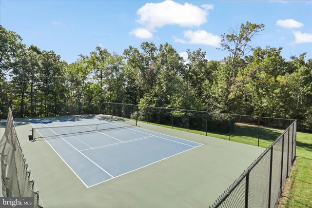 $600,000 | 5820 Watermark Circle, Centreville, VA 20120