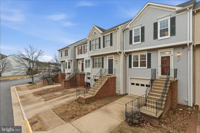 $600,000 | 5820 Watermark Circle, Centreville, VA 20120