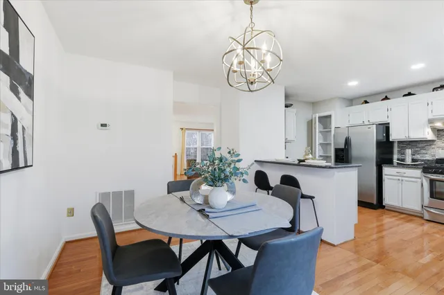 $600,000 | 5820 Watermark Circle, Centreville, VA 20120