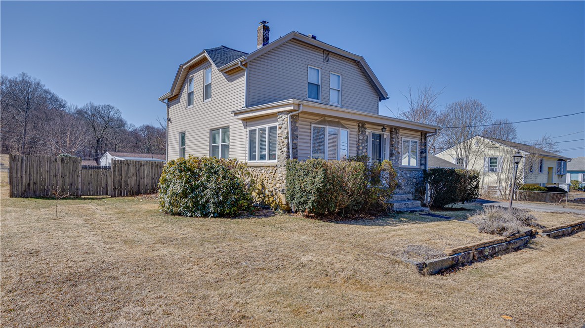 173 Oregon Avenue Woonsocket, RI 02895 - Photo 2 of 27