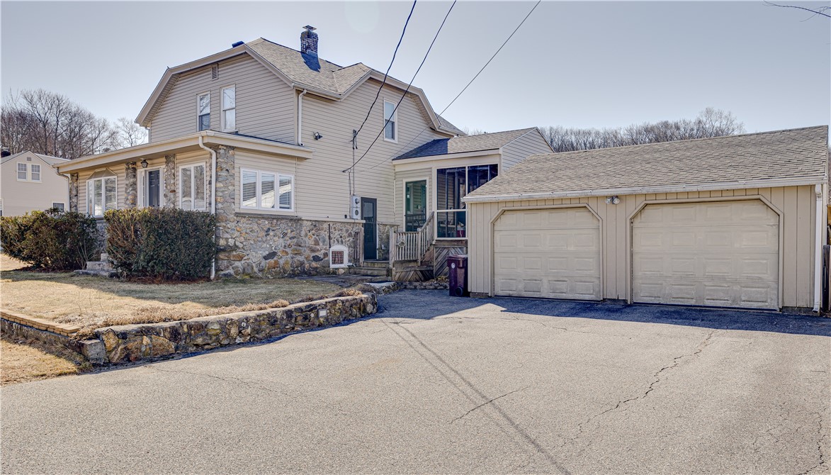 173 Oregon Avenue Woonsocket, RI 02895 - Photo 3 of 27