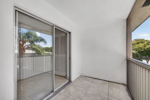 $79,000 | 300 Village Green Circle South, Unit 420, Palm Springs, FL 33461