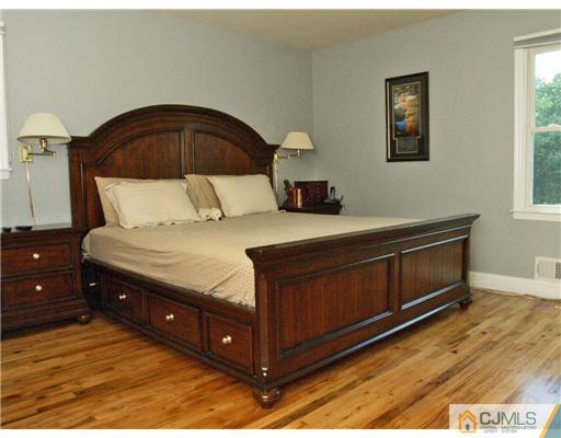 1 Meredith Road Edison, NJ 08817 - Photo 9 of 19