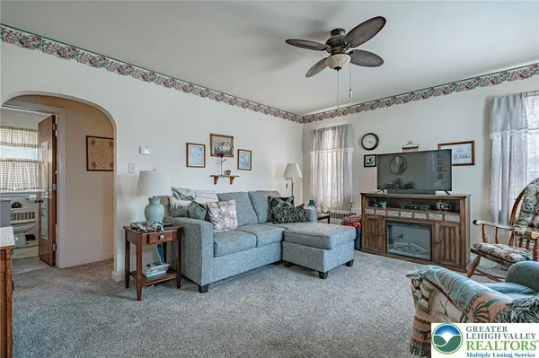 $275,000 | 4250 Main Street, Whitehall, PA 18052