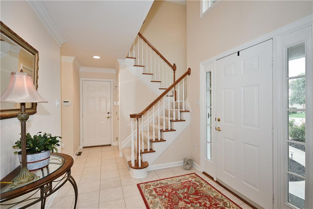 414 Meadow View Drive McKees Rocks, PA 15136 - Photo 2 of 25 Gallery Image 2