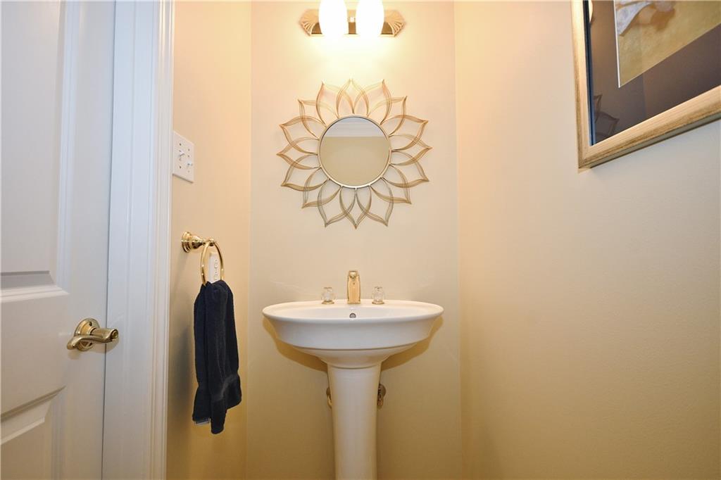414 Meadow View Drive McKees Rocks, PA 15136 - Photo 11 of 25 Gallery Image 11