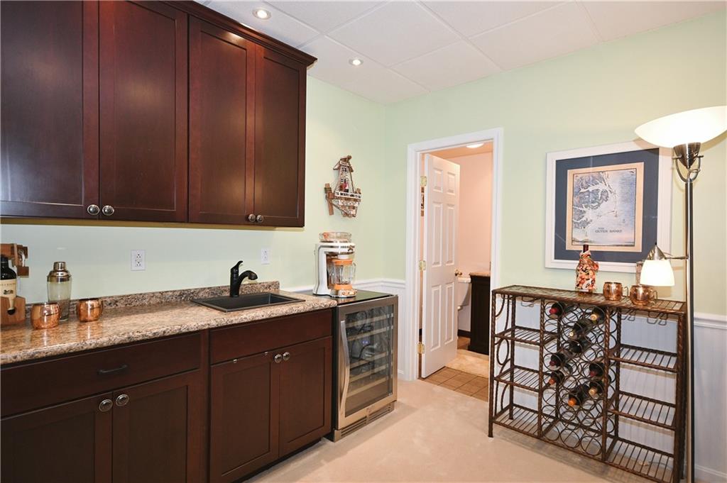 414 Meadow View Drive McKees Rocks, PA 15136 - Photo 20 of 25 Gallery Image 20