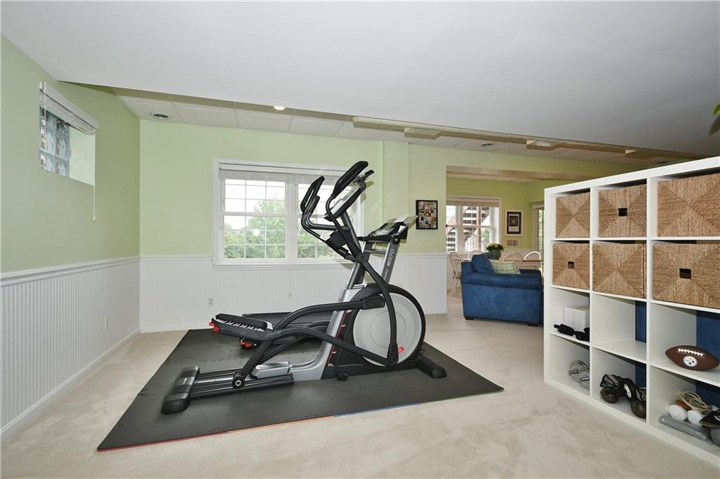 414 Meadow View Drive McKees Rocks, PA 15136 - Photo 21 of 25 Gallery Image 21