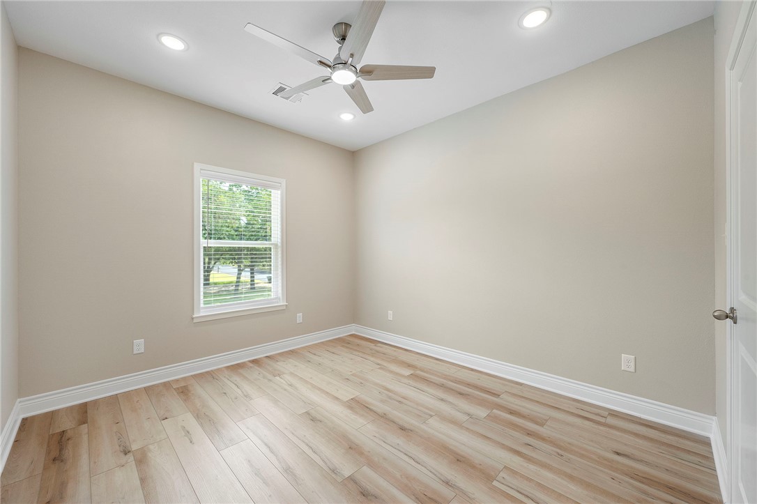 3213 Link Street, Unit 112 Bryan, TX 77801 - Photo 12 of 25 an empty room with a window
