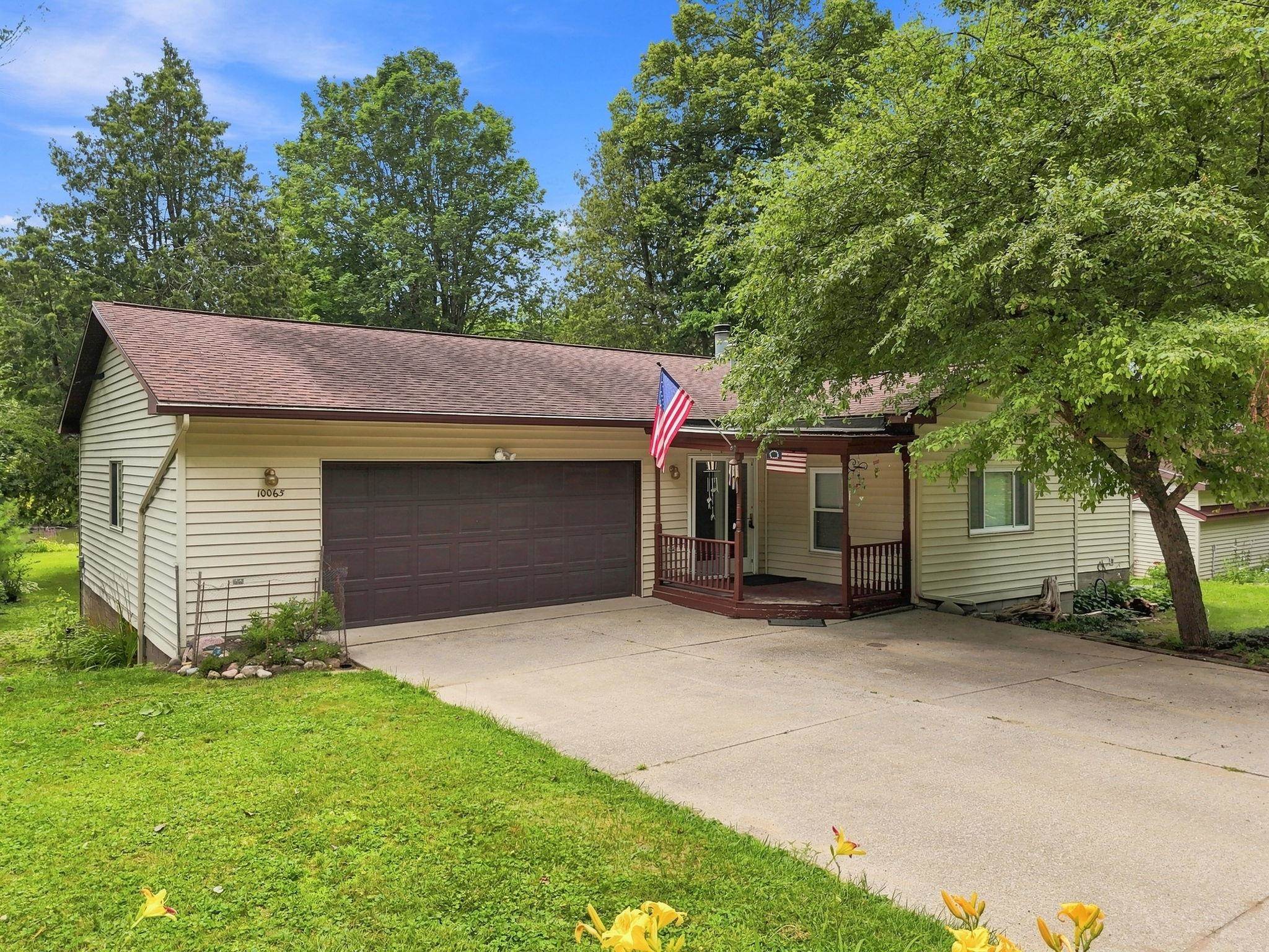 10065 River Road Manton, MI 49663 - Photo 19 of 47 1948962-0a217a16-9907-490f-83f2-1879d4a54073.JPG