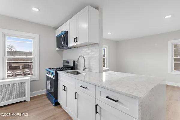 $2,600 | 260 Main Street, Unit 2, Matawan, NJ 07747