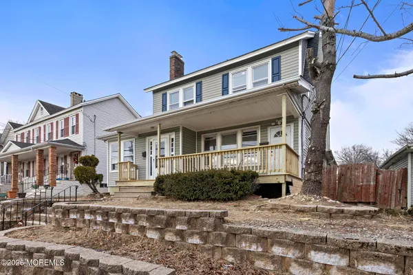 $2,600 | 260 Main Street, Unit 2, Matawan, NJ 07747