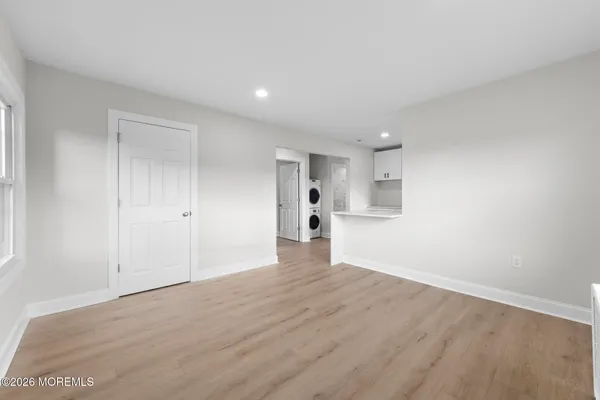 $2,600 | 260 Main Street, Unit 2, Matawan, NJ 07747