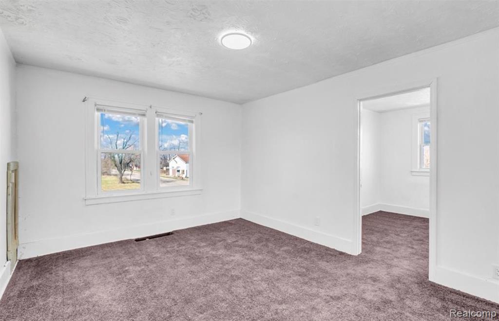 5573 Montclair Street Detroit, MI 48213 - Photo 27 of 40