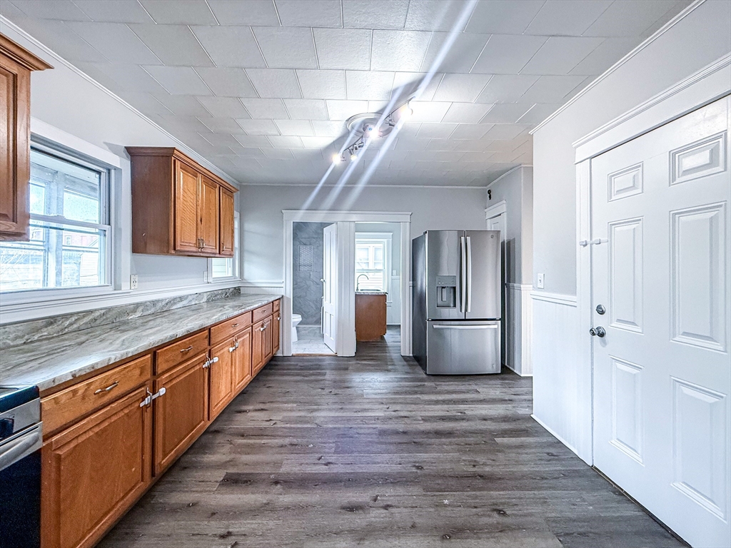 18 Ellsworth Street, Unit 3 Worcester, MA 01610 - Photo 3 of 15