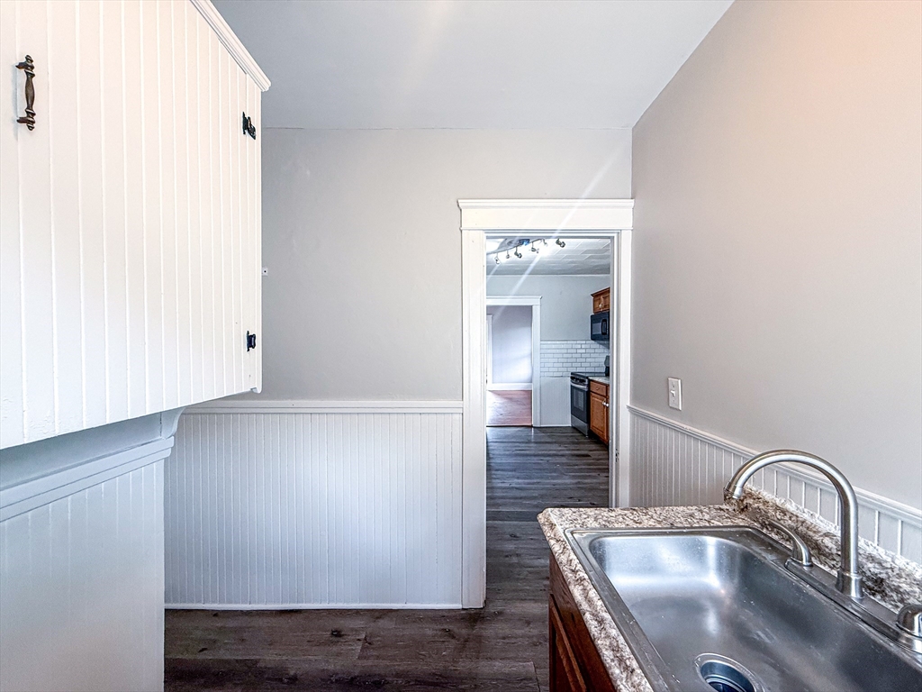 18 Ellsworth Street, Unit 3 Worcester, MA 01610 - Photo 6 of 15