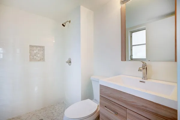 $2,000 | 18081 Southeast Country Club Drive, Unit 265, Tequesta, FL 33469