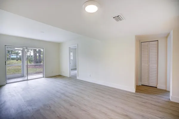 $2,000 | 18081 Southeast Country Club Drive, Unit 265, Tequesta, FL 33469