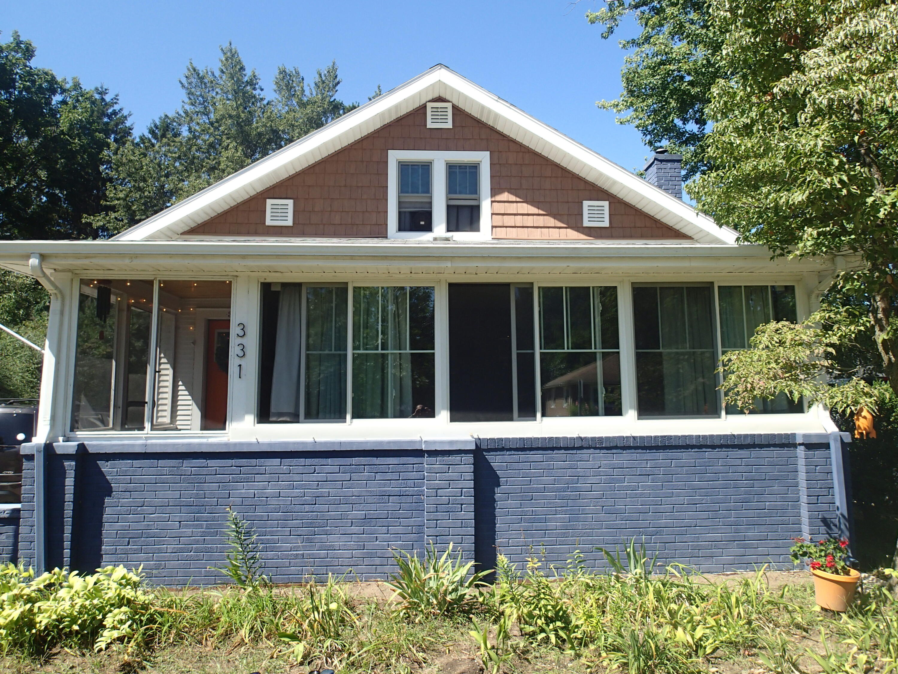 331 South Lake Avenue Spring Lake, MI 49456 - Photo 1 of 34 P8300056