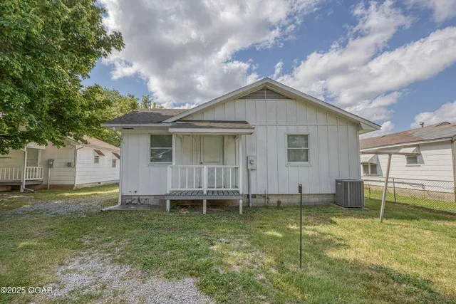 $149,000 | 1124 West 2nd Street, Pittsburg, KS 66762